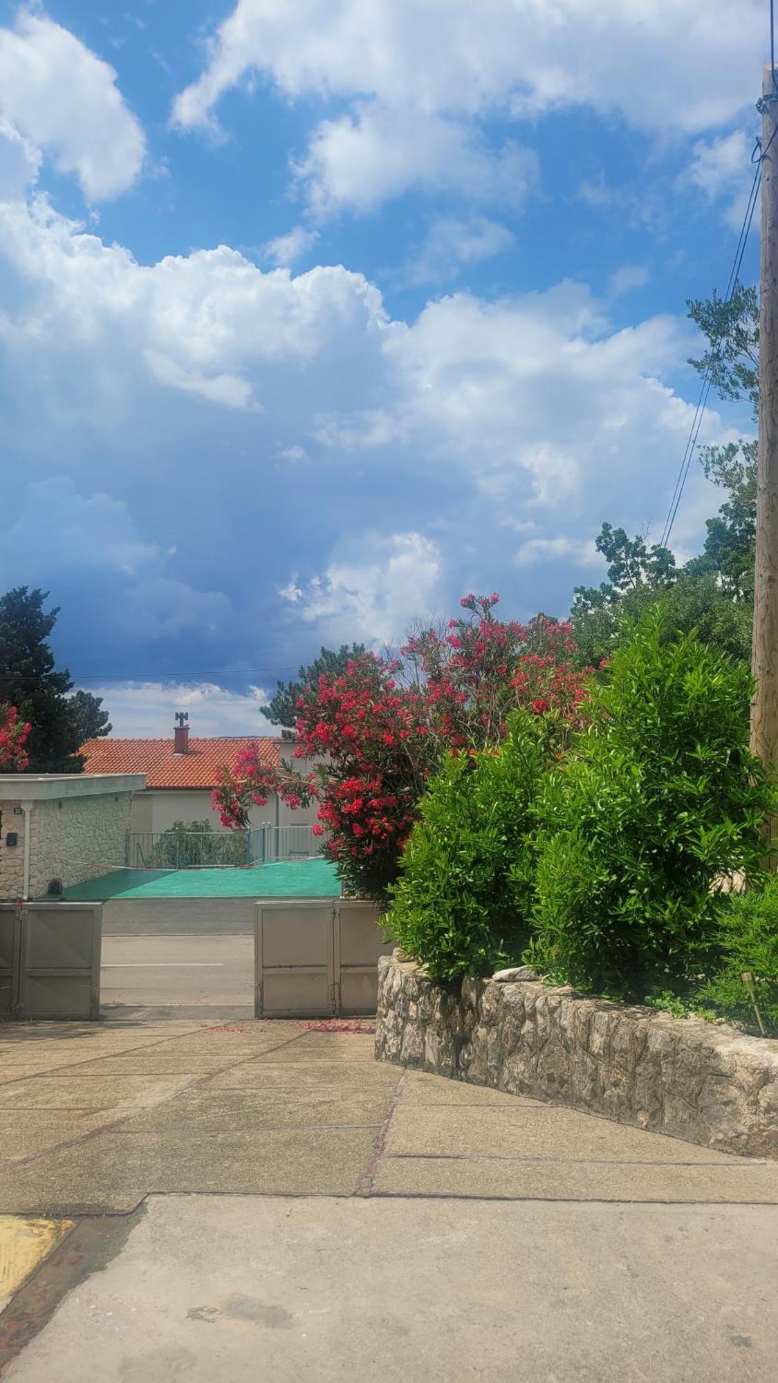 Tany Apartment Драмал Екстериор снимка