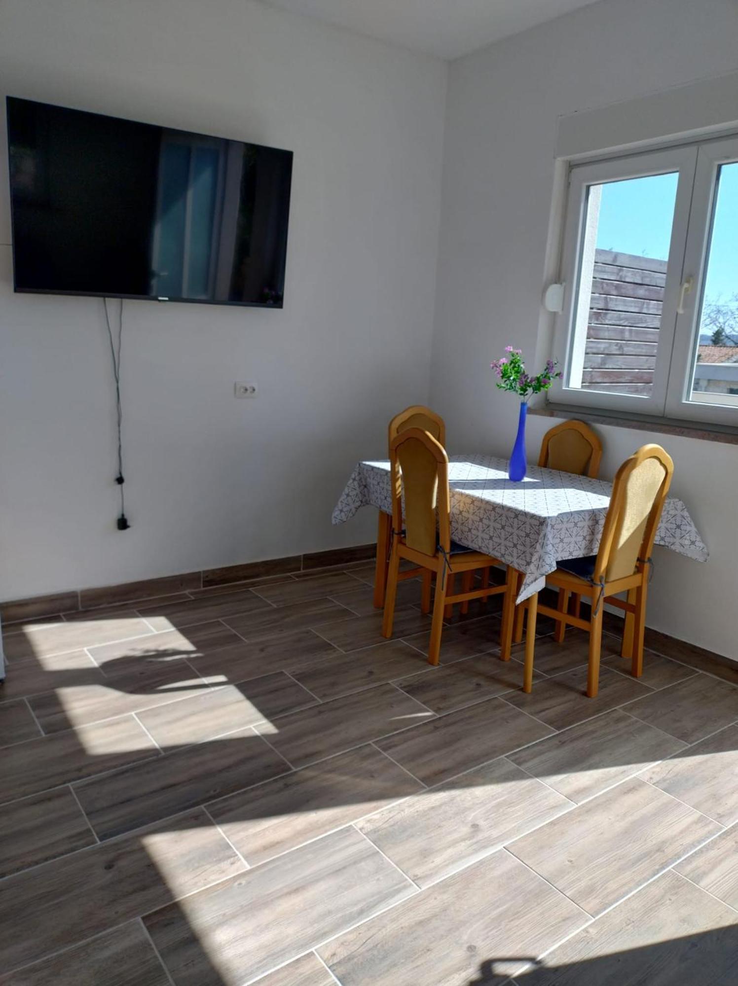 Tany Apartment Драмал Екстериор снимка